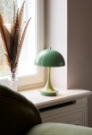 Lampa stołowa przenośna PANTHELLE V3 160 zielony mech - LED 2.5W 2700K IP44 - LOUIS POULSEN